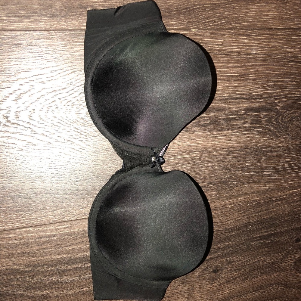Black strapless Victoria secret bra